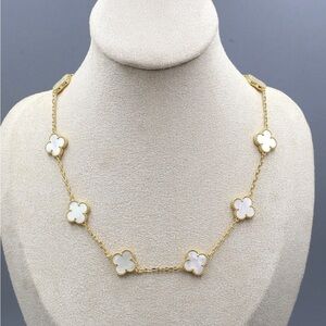 10 clover necklace white